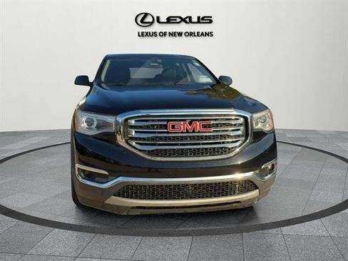 Used 2017 GMC Acadia SLE image 2