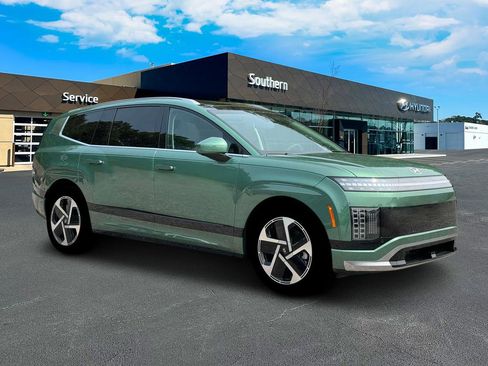 New 2026 Hyundai Ioniq 9 Calligraphy w/ Tow & Go Package image 11