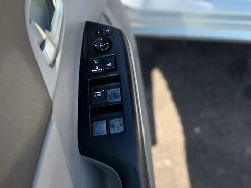 Used 2012 Honda Civic LX image 30