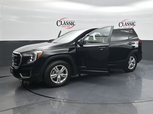 Used 2024 GMC Terrain SLE AWD/4WD image 34