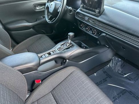 Certified 2025 Honda HR-V Sport image 19