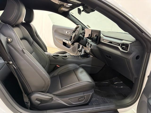 Used 2026 Ford Mustang Premium RWD image 22