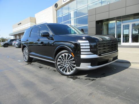 Used 2026 Hyundai Palisade Calligraphy AWD/4WD image 12