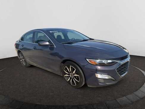 Used 2025 Chevrolet Malibu RS FWD image 4