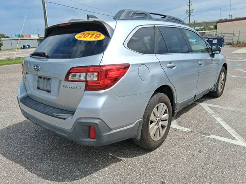Used 2019 Subaru Outback 2.5i Premium AWD/4WD image 3