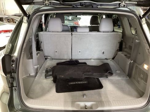 Used 2016 Toyota Highlander Plus AWD/4WD image 15