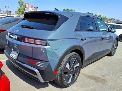 Certified 2025 Hyundai Ioniq 5 SE image 5