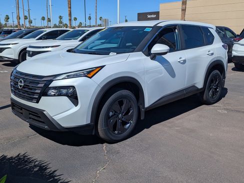 New 2026 Nissan Rogue SV FWD image 5