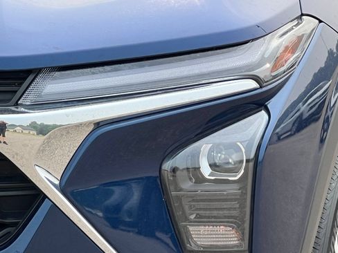 Used 2024 Chevrolet Trax LT w/ Driver Confidence Package FWD image 37
