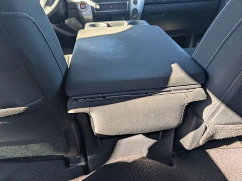 Used 2017 Nissan Titan SV RWD image 29