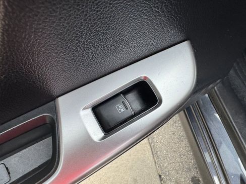 Used 2016 Subaru Crosstrek 2.0i Limited w/ Popular Package #2 image 25