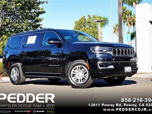 Used 2023 Jeep Wagoneer 2WD image 1