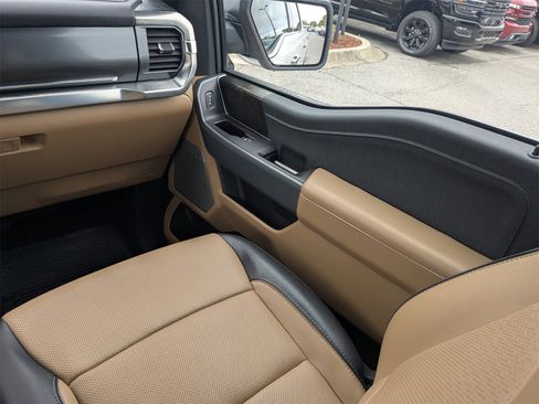 Used 2023 Ford F150 Lariat w/ FX4 Off-Road Package image 18