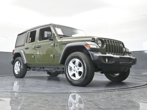 Used 2022 Jeep Wrangler Unlimited Sport AWD/4WD image 56