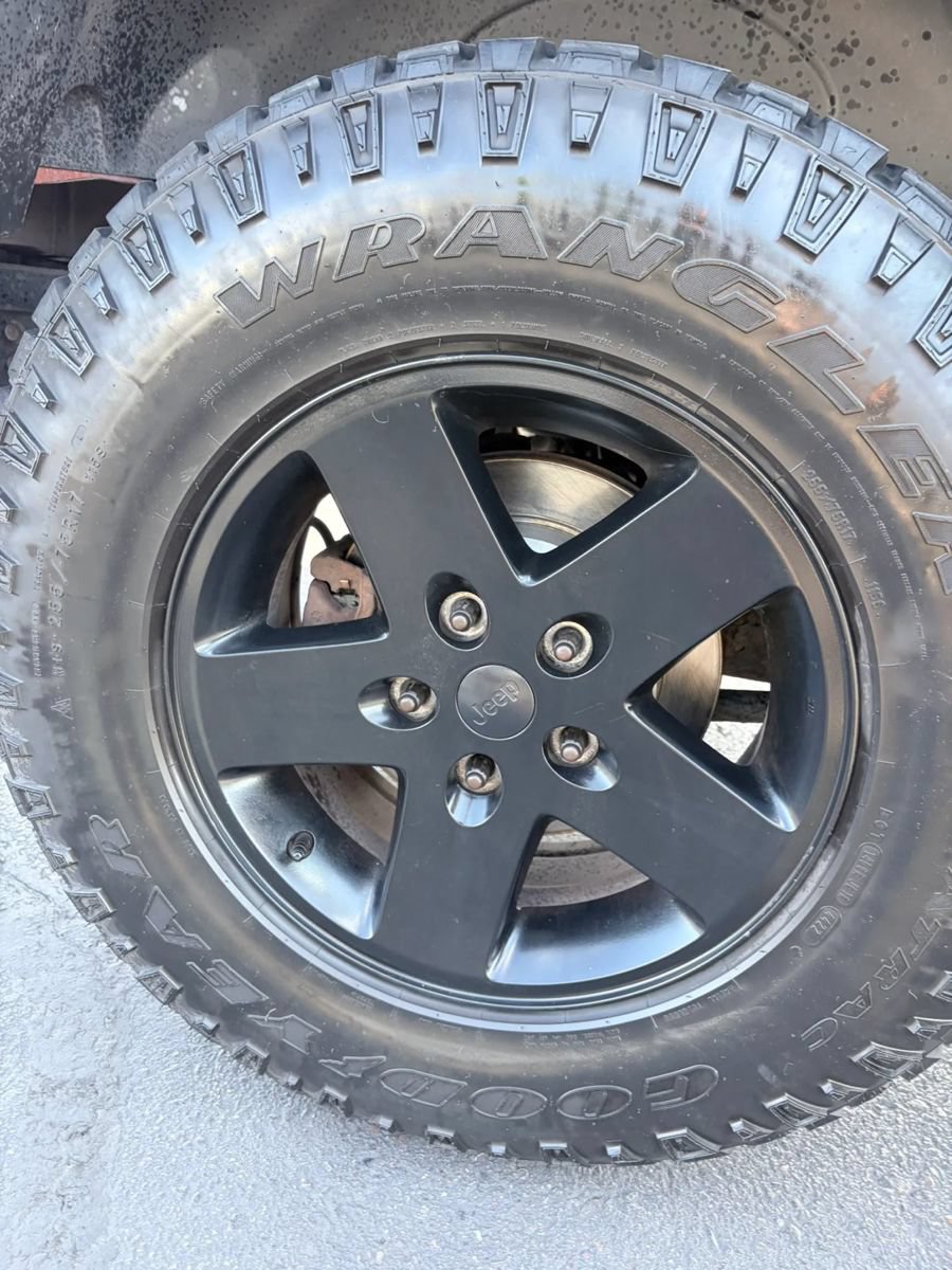 Used 2010 Jeep Wrangler Sport AWD/4WD image 14
