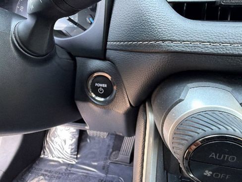 Certified 2025 Toyota RAV4 XLE AWD/4WD image 17