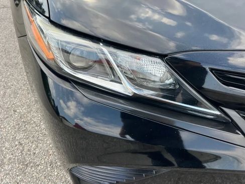 Used 2020 Toyota Camry SE FWD image 32