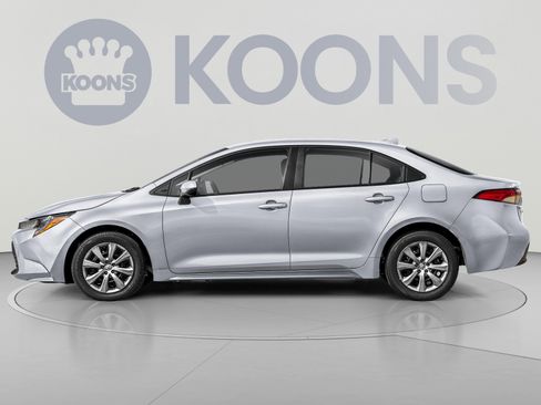 Used 2026 Toyota Corolla LE FWD image 4