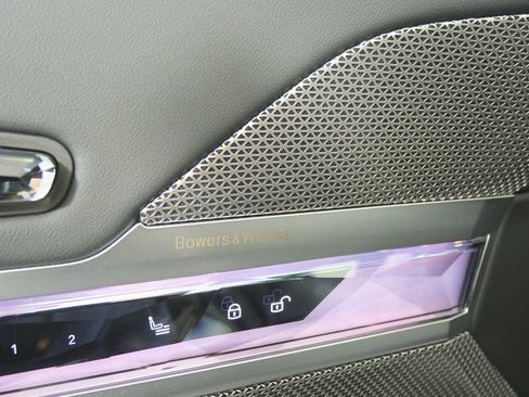 New 2026 BMW 740i w/ Premium Package image 9