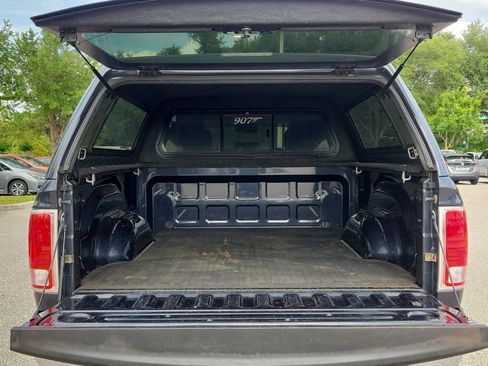Used 2016 RAM 1500 Laramie w/ Convenience Group AWD/4WD image 11