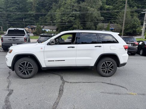 Used 2020 Jeep Grand Cherokee Trailhawk AWD/4WD image 7