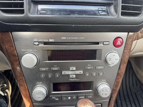 Used 2008 Subaru Outback 2.5i Limited L.L. Bean image 25