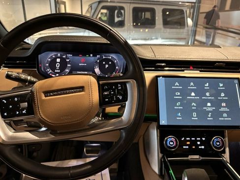 Used 2023 Land Rover Range Rover SE AWD/4WD image 17