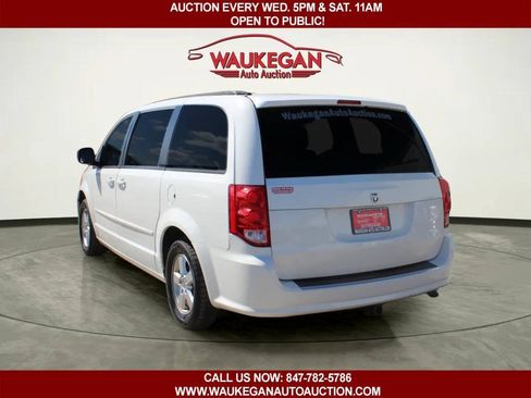 Used 2012 Dodge Grand Caravan SXT FWD image 5