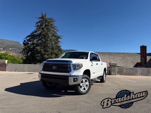 Used 2019 Toyota Tundra SR5 w/ Convenience Package AWD/4WD image 1