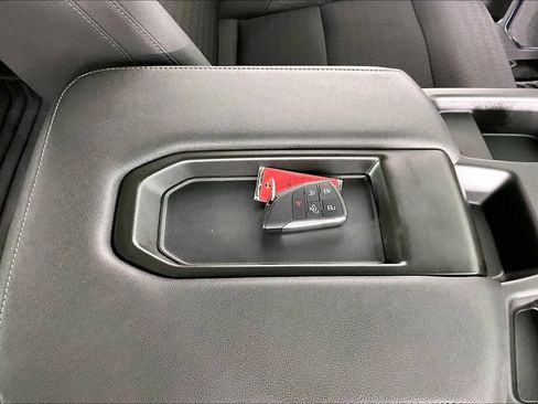 Used 2024 GMC Sierra 1500 SLE w/ Preferred Package AWD/4WD image 32