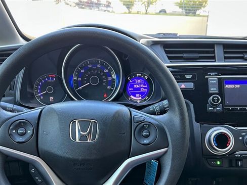 Used 2020 Honda Fit LX image 9