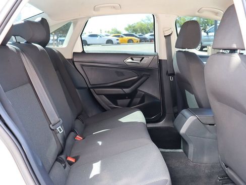 Used 2019 Volkswagen Jetta SE FWD image 27