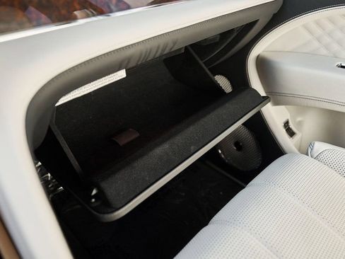 Used 2023 Bentley Bentayga Extended Wheelbase image 84