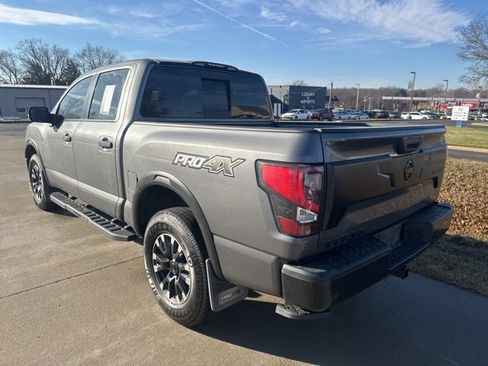 Used 2021 Nissan Titan PRO-4X w/ Pro-4x Convenience Package image 2