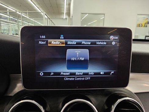 Used 2019 Mercedes-Benz GLC 350e 4MATIC image 16