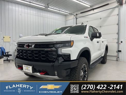 Used 2024 Chevrolet Silverado 1500 ZR2 w/ Technology Package AWD/4WD image 6