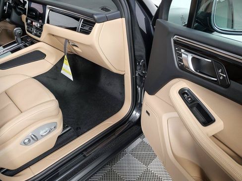Certified 2026 Porsche Macan Turbo AWD/4WD image 24