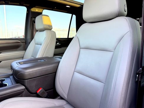 Used 2023 Chevrolet Tahoe Z71 w/ Luxury Package image 13