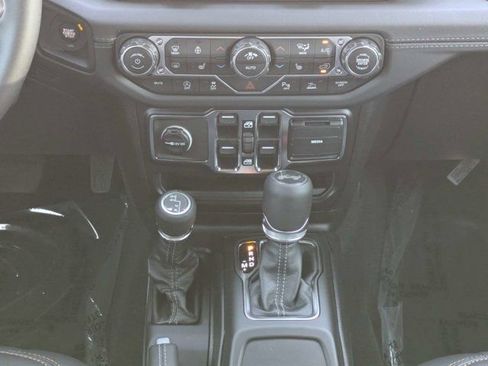 New 2026 Jeep Wrangler Unlimited Sahara AWD/4WD image 19