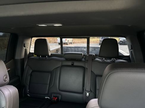 Certified 2022 GMC Sierra 1500 Denali w/ Technology Package image 11