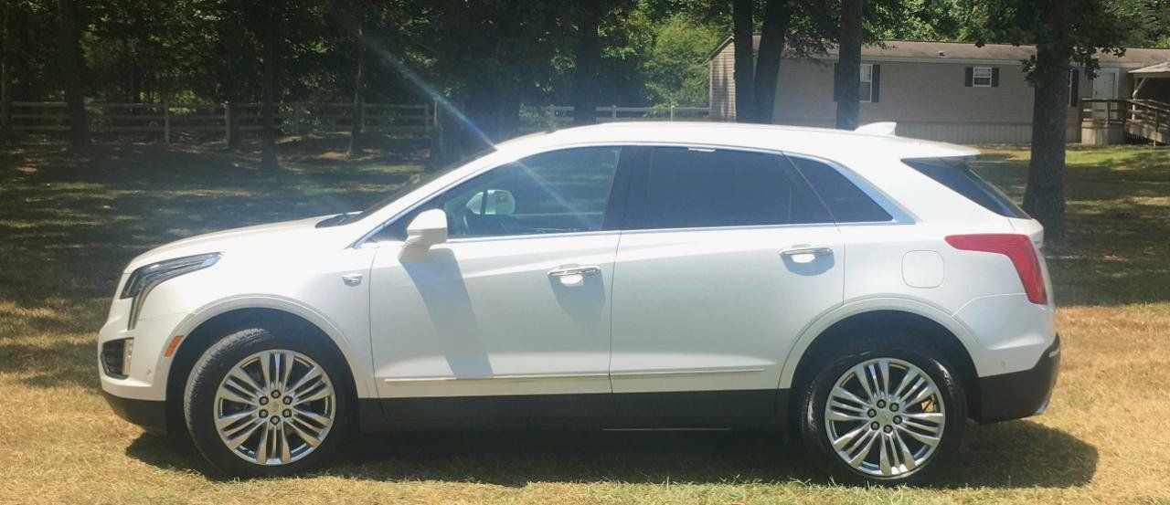 Used 2017 Cadillac XT5 Premium Luxury w/ Driver Assist Package FWD image 2