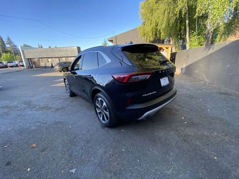 Used 2025 Ford Escape Platinum AWD/4WD image 4