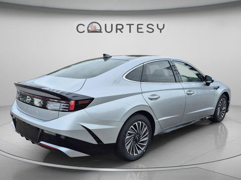 New 2026 Hyundai Sonata SEL FWD image 5