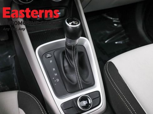 Used 2023 Hyundai Venue SEL w/ Cargo Package image 13