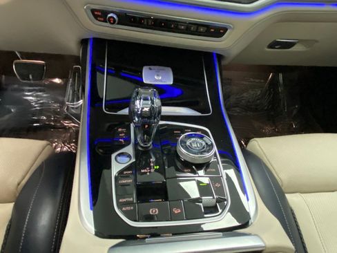 Used 2021 BMW ALPINA XB7 image 30