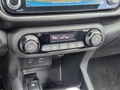 Used 2021 Nissan Kicks SV image 22