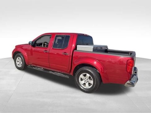 Used 2012 Nissan Frontier SV image 18