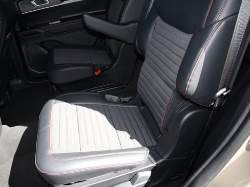 Certified 2026 Ford Explorer ST-Line w/ ST-Line Street Pack RWD image 20