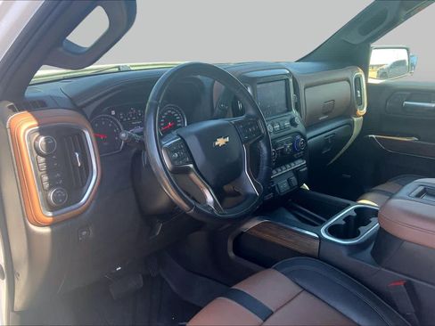 Used 2022 Chevrolet Silverado 1500 High Country w/ LPO, Dark Essentials Package AWD/4WD image 18