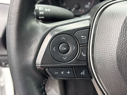 Used 2025 Toyota Corolla SE FWD image 16